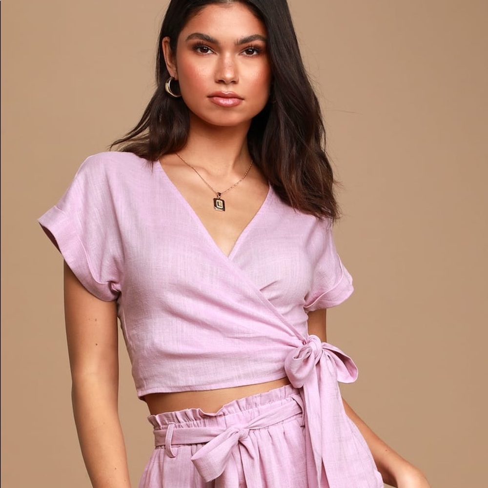 Lulu’s lilac wrap crop top
